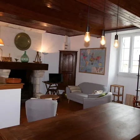 Holiday home Le Soleil Couchant En Perigord La Gonterie-Boulouneix